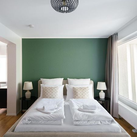 Staytona - Parkpl. - Balkon - Wlan - Netflix - Wfh Taunusstein Bagian luar foto