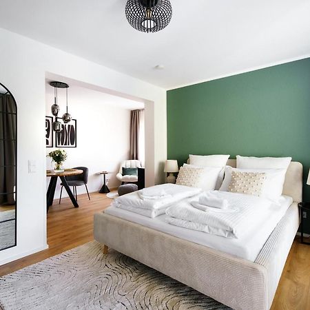 Staytona - Parkpl. - Balkon - Wlan - Netflix - Wfh Taunusstein Bagian luar foto