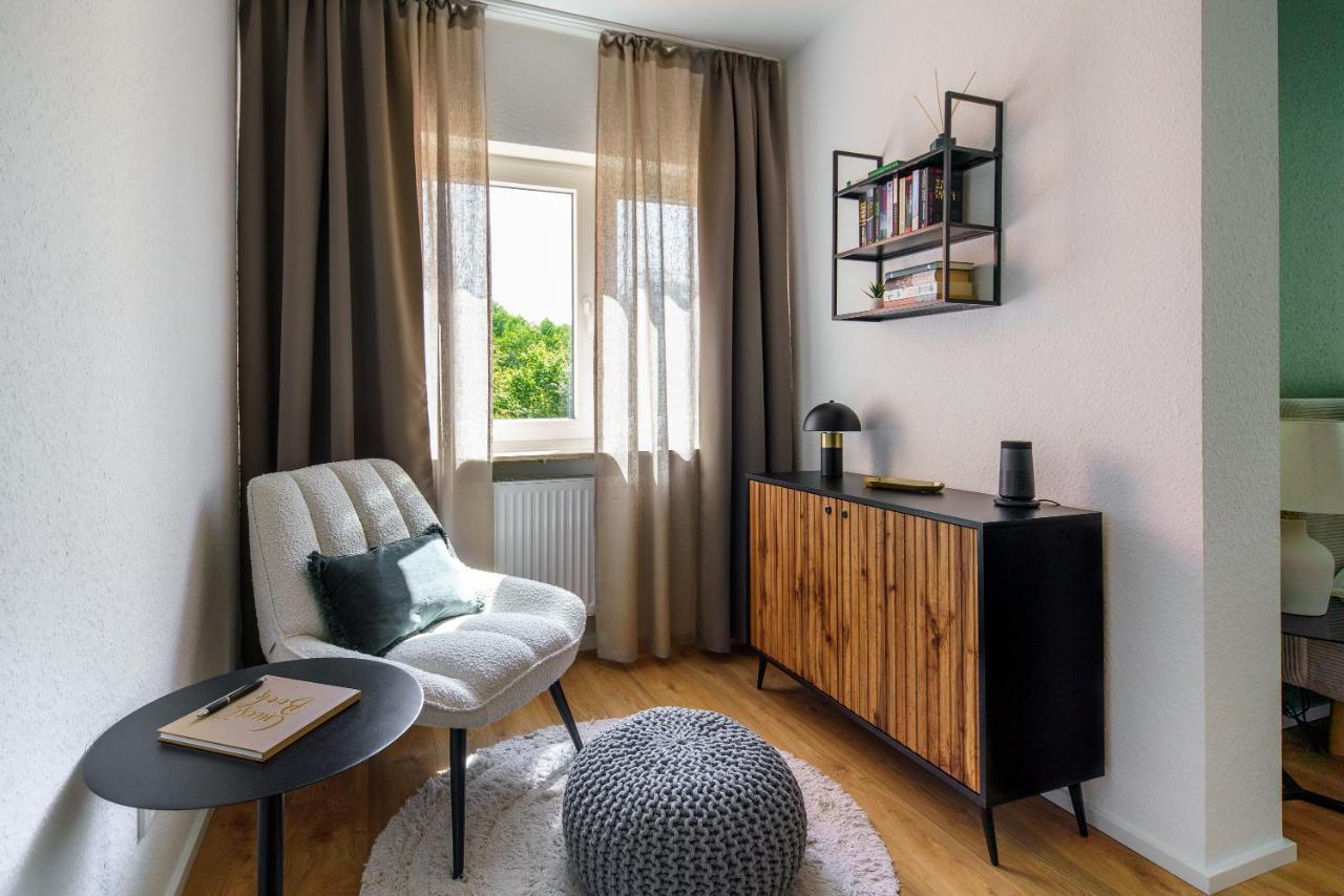 Staytona - Parkpl. - Balkon - Wlan - Netflix - Wfh Taunusstein Bagian luar foto