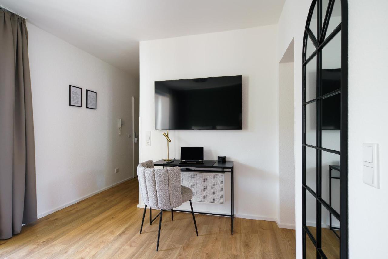 Staytona - Parkpl. - Balkon - Wlan - Netflix - Wfh Taunusstein Bagian luar foto