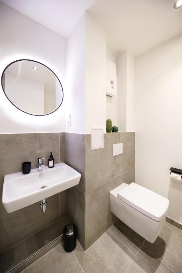 Staytona - Parkpl. - Balkon - Wlan - Netflix - Wfh Taunusstein Bagian luar foto